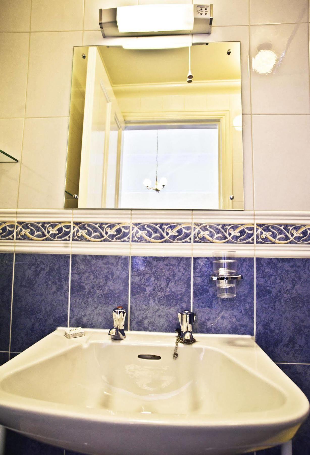 ホテルAdria House エディンバラ エクステリア 写真